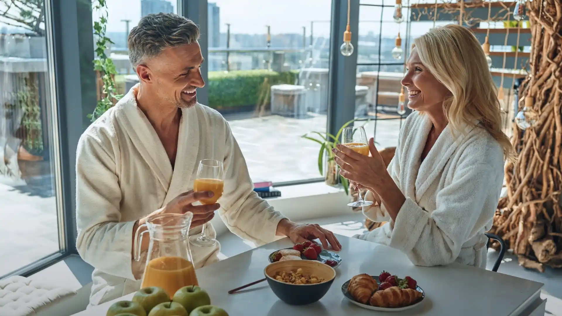 Healthy Eating While Traveling: Airport and Hotel Tips (2026)